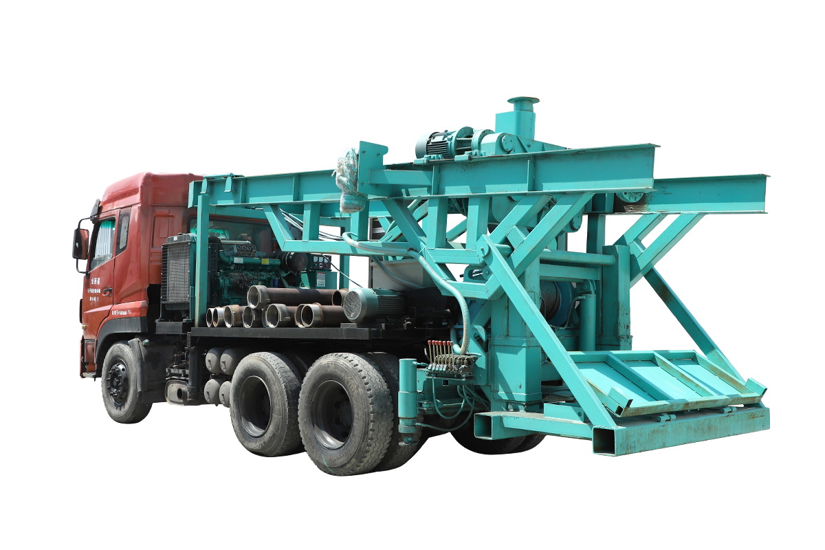 8寸后八輪汽車(chē)鉆機