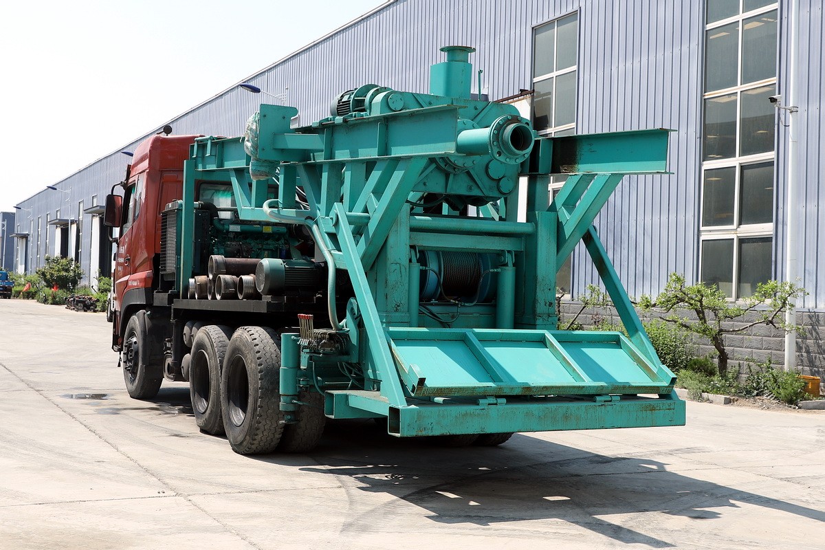 8寸后八輪汽車(chē)鉆機